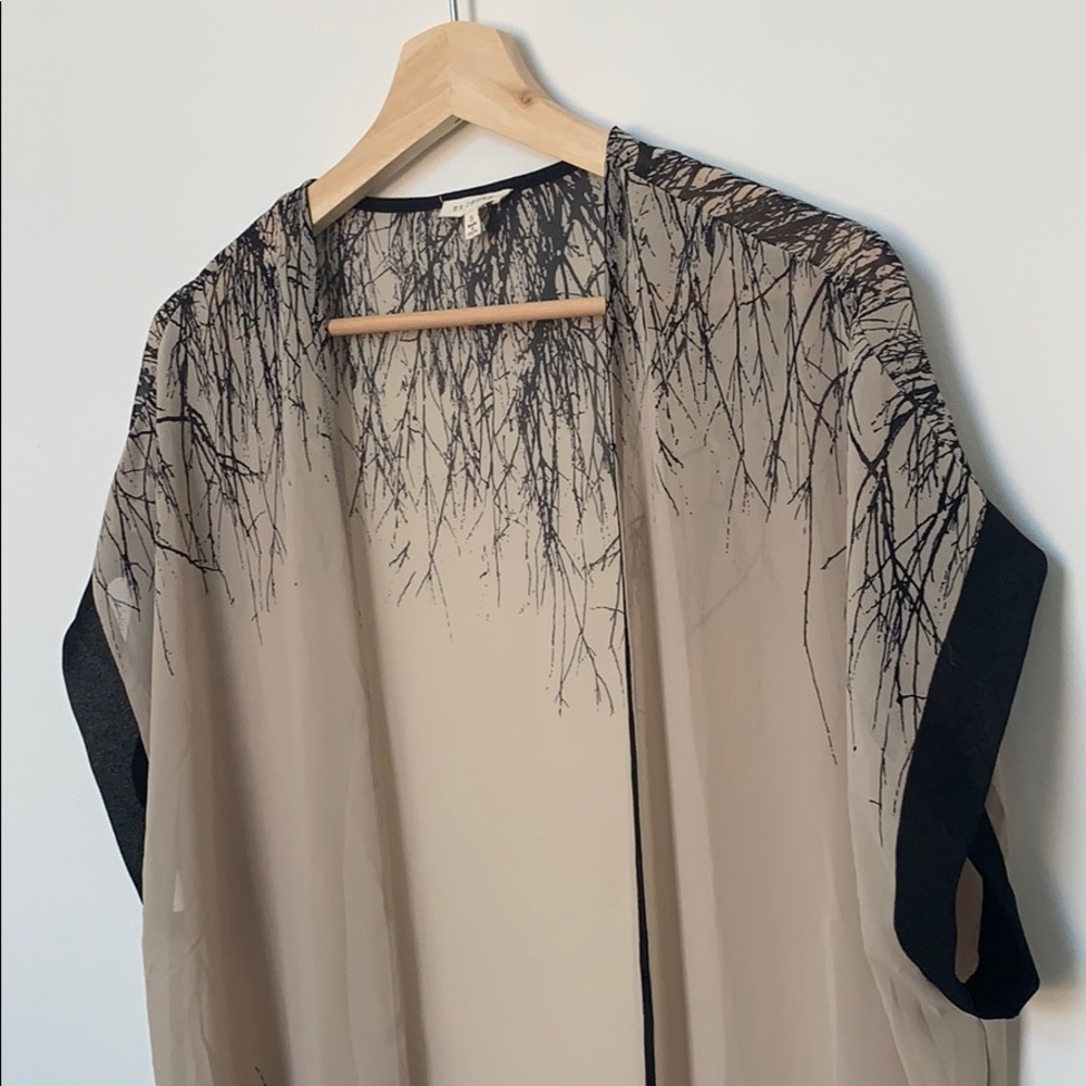 En Creme sheer kimono